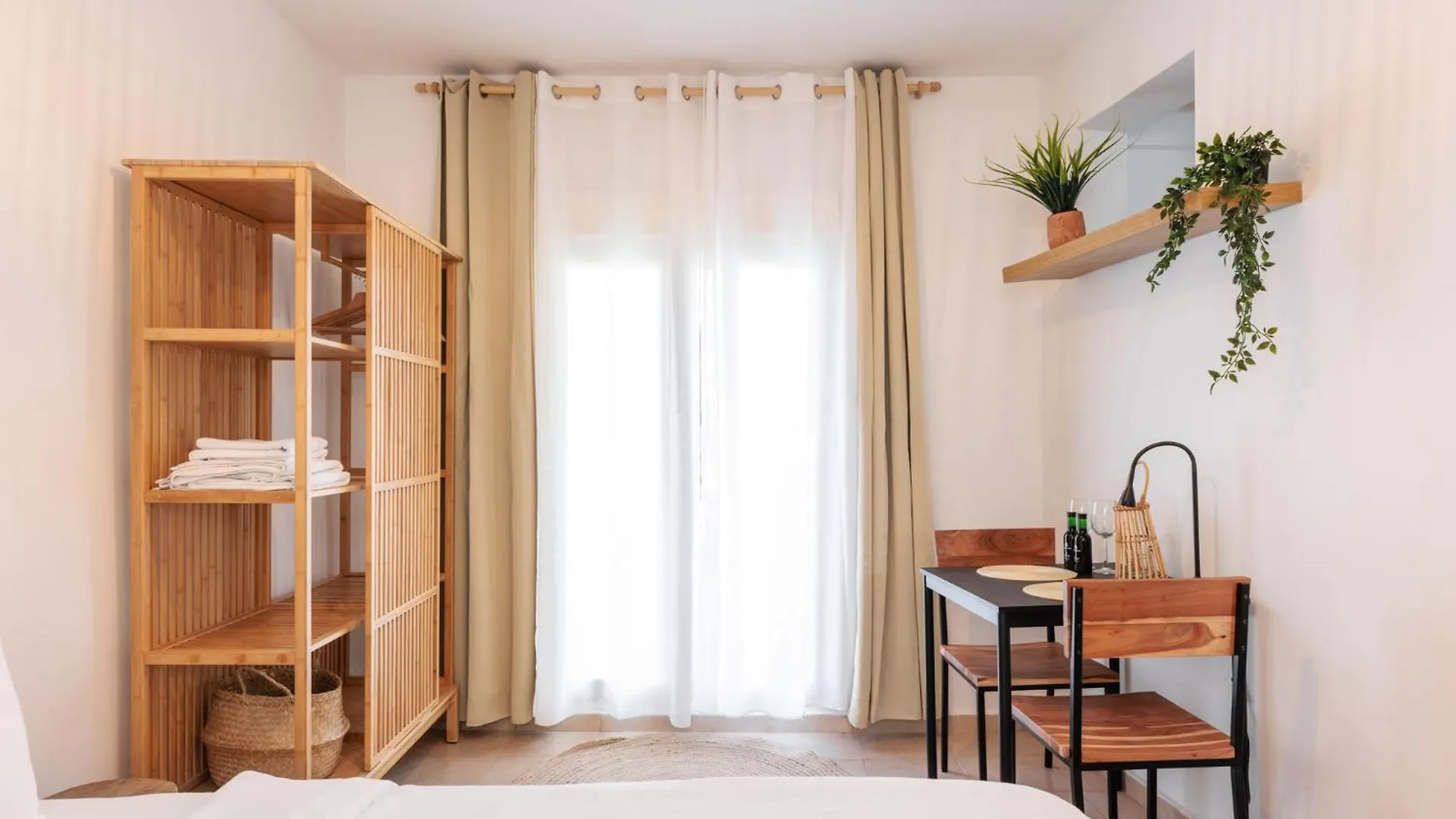 Seaview-City-Ladadika-Apartment Thessaloniki Greece